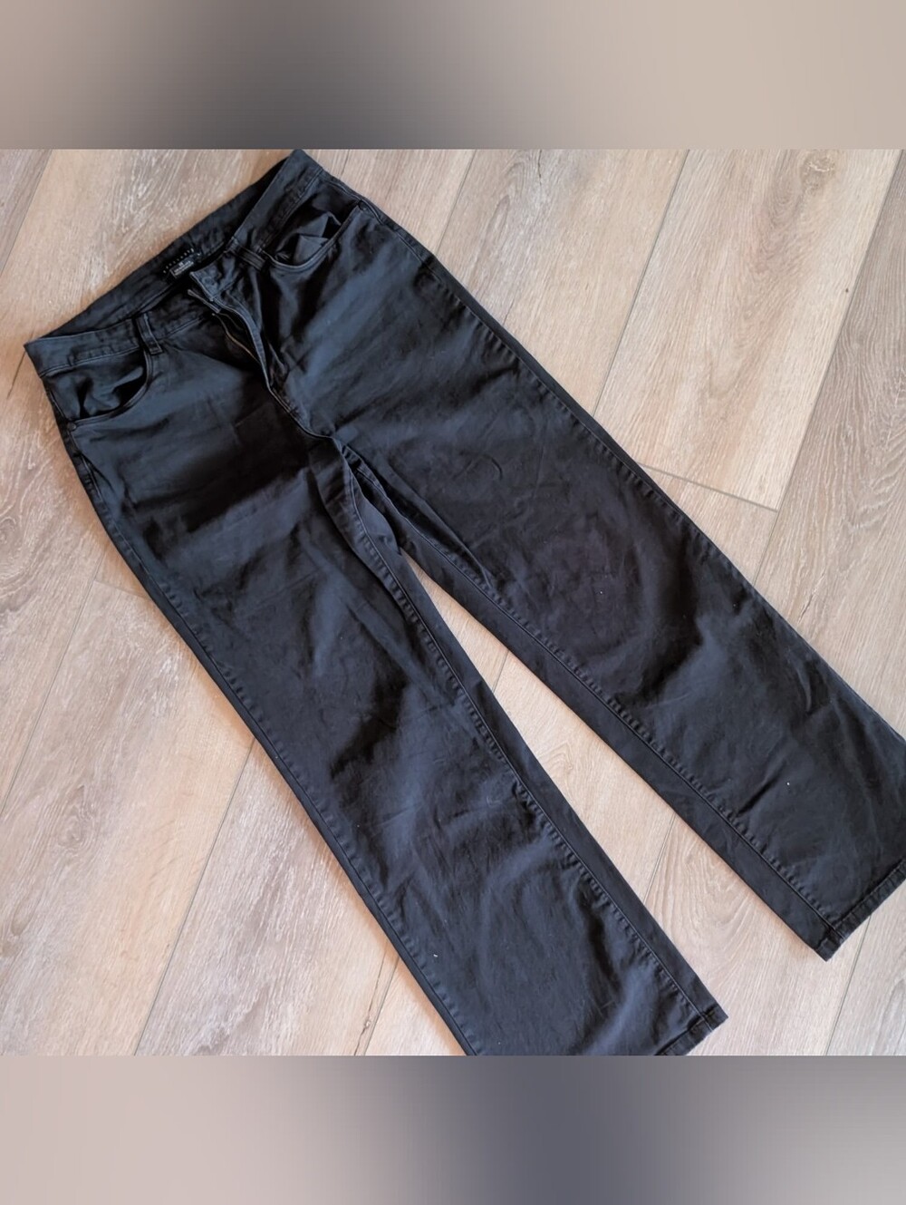 Black high-waisted straight-leg jeans  28"